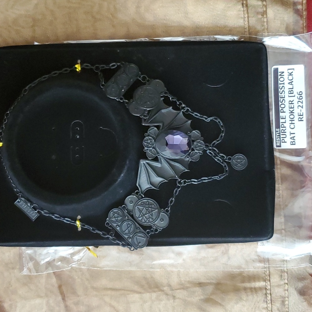 *NWT* Restyle's Purple Posession Bat Choker - Picture 15 of 16